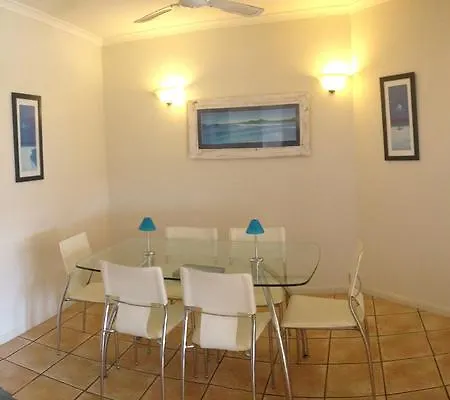 Sea Star Apartments Airlie Beach Exterior photo