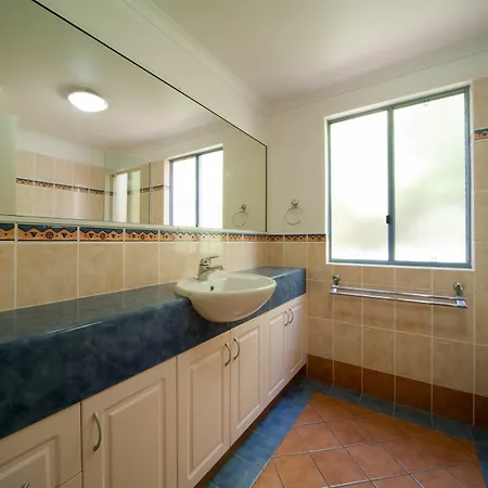 Sea Star Apartments Airlie Beach Exterior photo